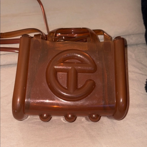 Telfar X Melissa - Picture 2 of 4